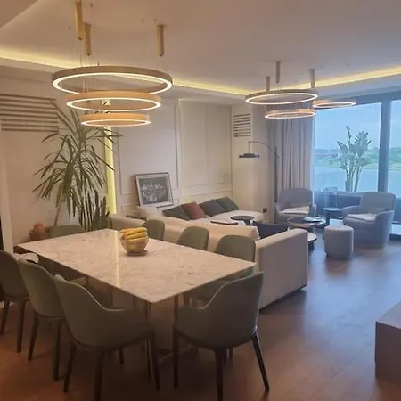 Exclusive Waterfront Terraces - Unique * Belgrado