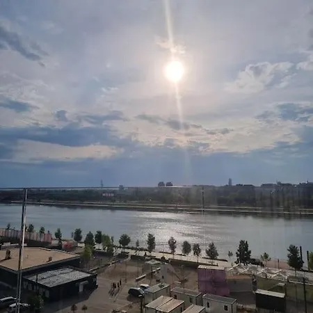 Apartment Exclusive Waterfront Terraces - Unique Belgrade